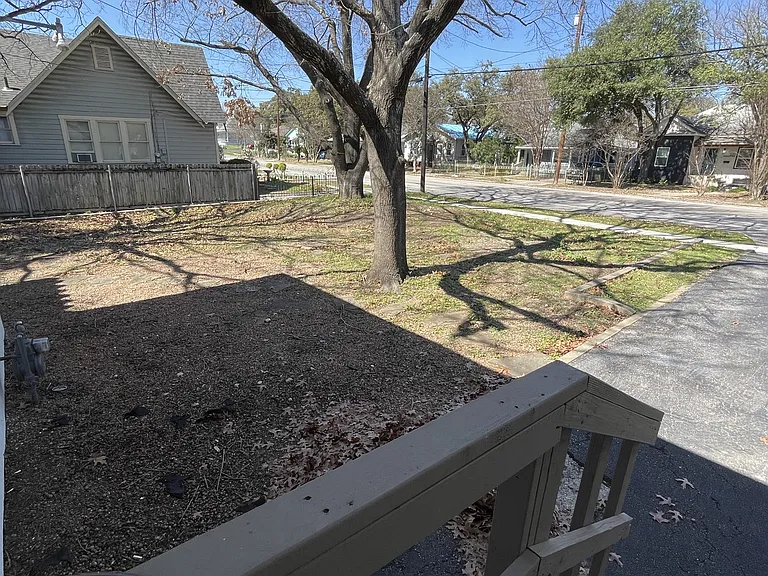 326 E Mistletoe Ave #3 — Photo 14