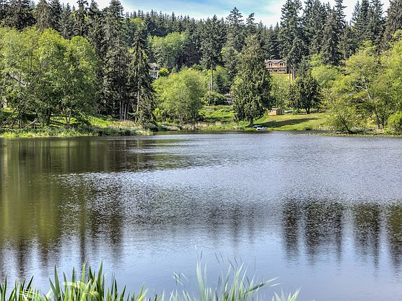 3rd image of 1110 Honeymoon Lake Dr