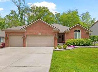 1071 Preservation Dr, Tecumseh, MI 49286