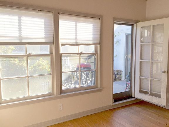 3rd image of 241 S Kenmore Ave #2411