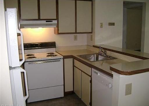 3rd image of 4709 Red Duck Ct