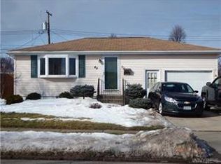 40 Danielle Dr, Buffalo, NY 14227