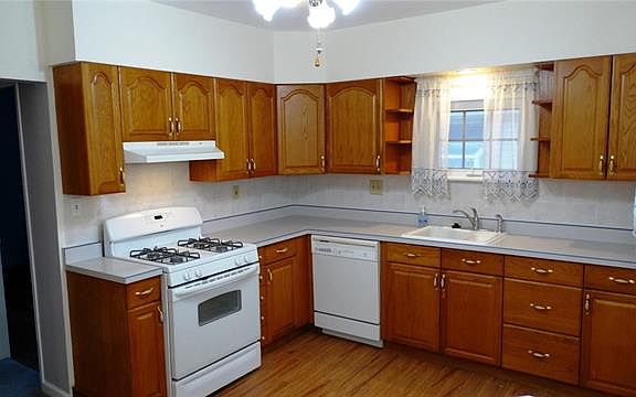 3rd image of 4650 Steffens Ave