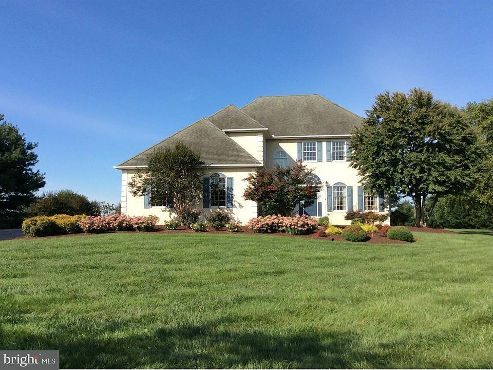 1st image of 605 Sean Dr