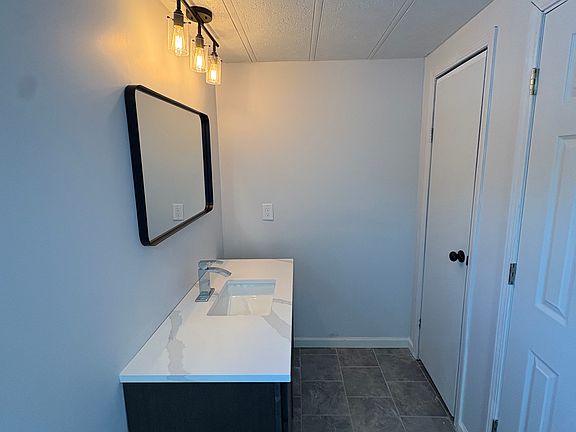 2nd image of 2713 Jefferson Ct