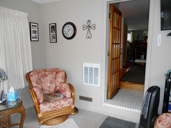 3rd image of 175 Jefferson Ave