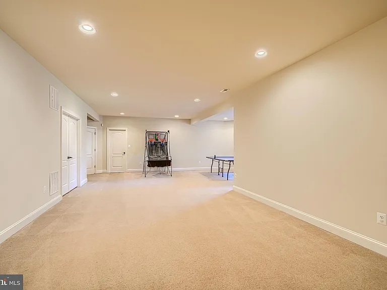 1319 Martin Meadows Dr — Photo 94