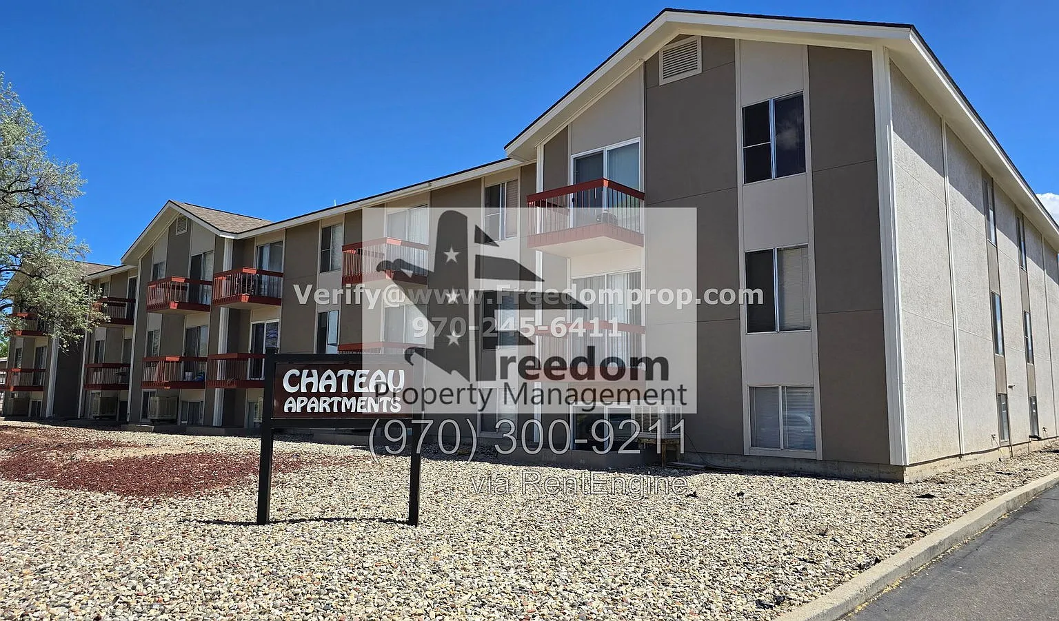 Chateau Apartments — Photo 2