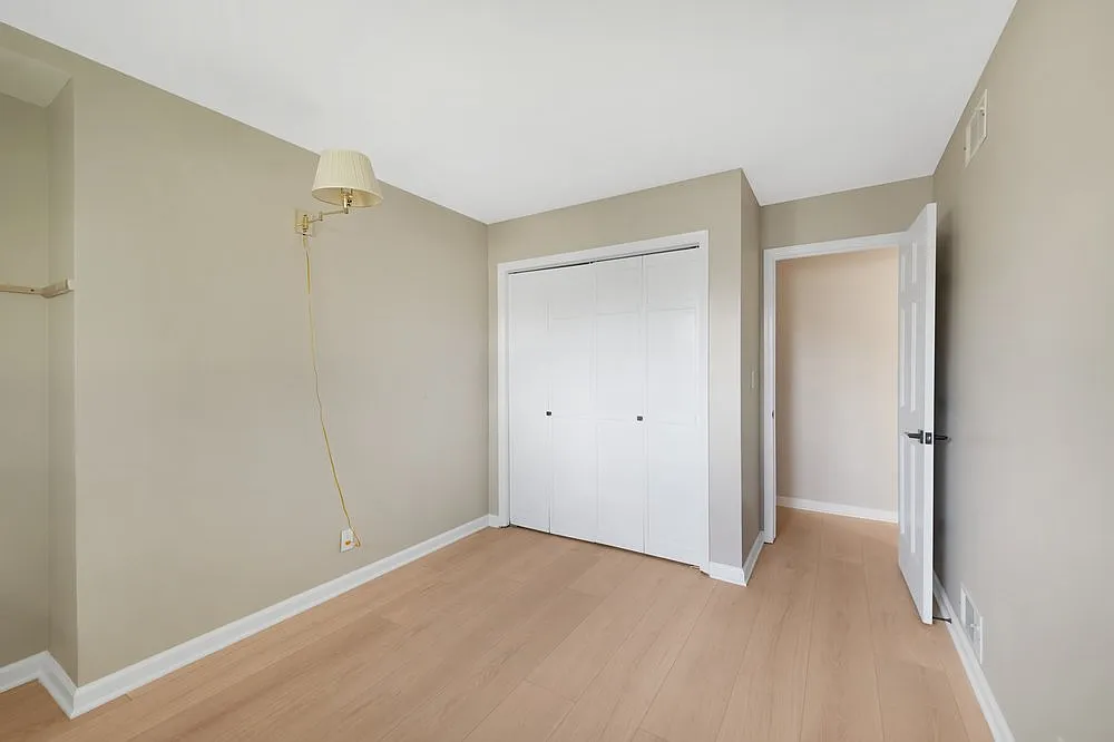 4 bed, 2196 sqft, $3,950 — Photo 4