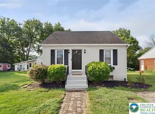 2604 Burrows St, Easton, PA 18045