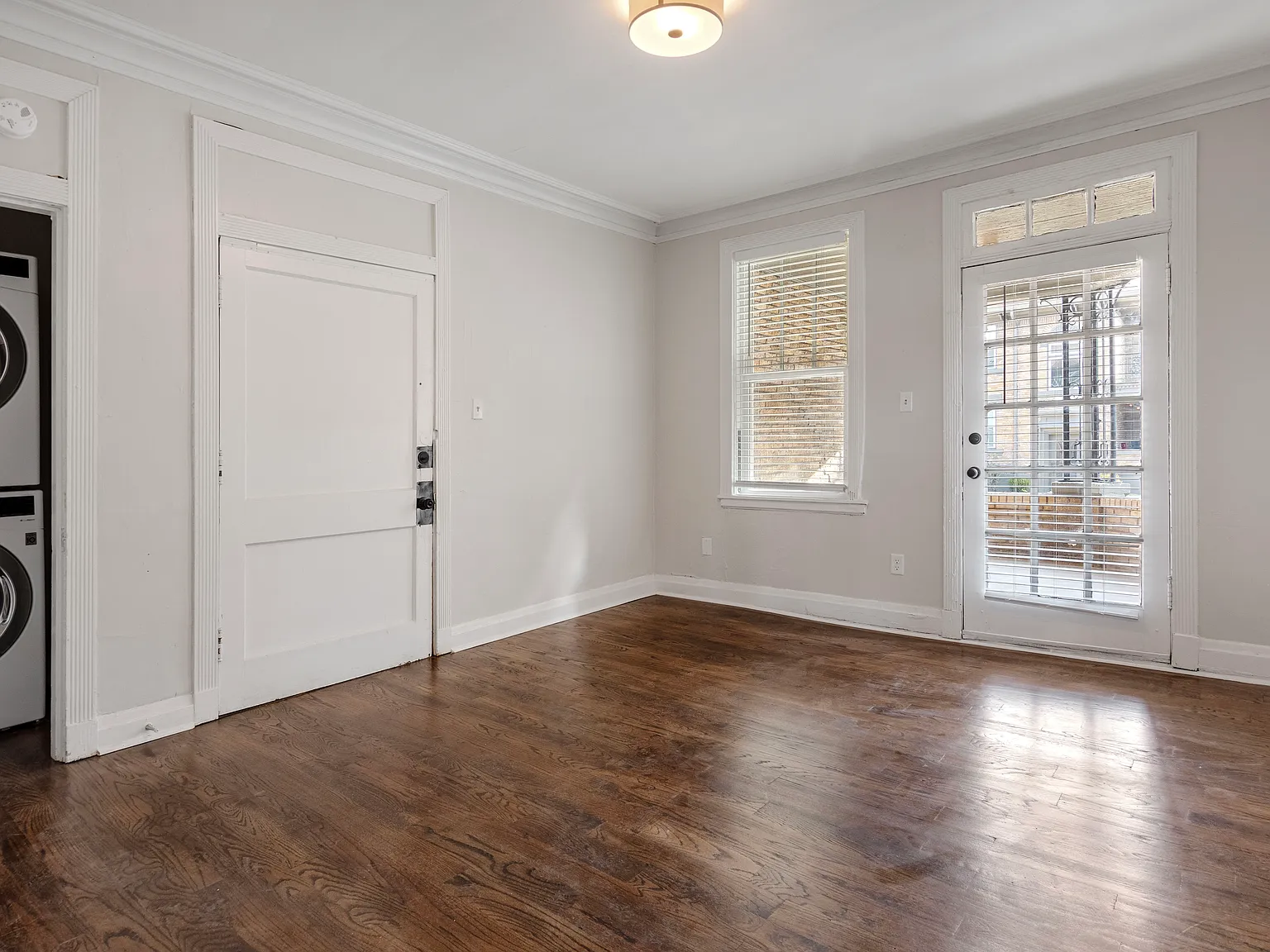 Park Terrace Apartments — Photo 2