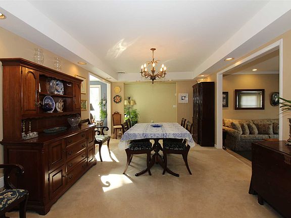 4th image of 68 Sheryl Cres