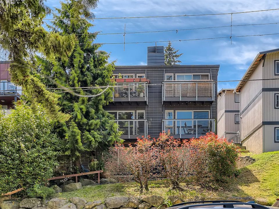 1st image of 17 Etruria St #201