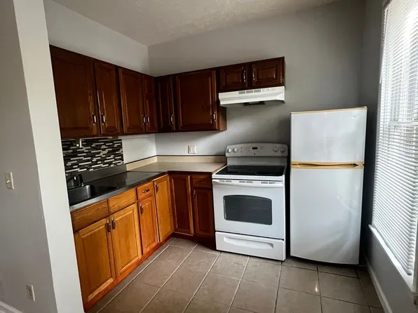 916 Bridge Ave, 916 Bridge Ave APT 3, Davenport, IA 52803