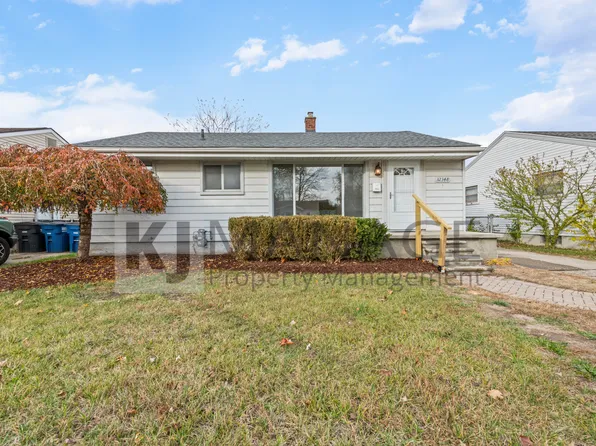 32348 Fairchild St, Westland, MI 48186