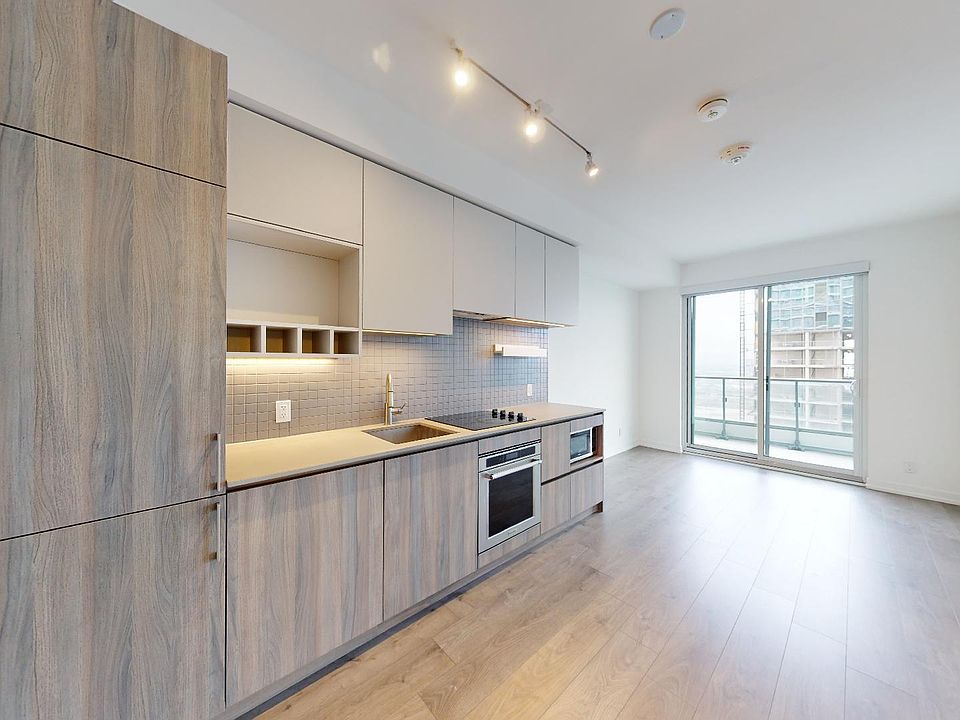 1st image of 950 Portage Pkwy #5005