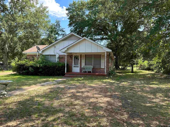 200 Elizabeth St, Arp, TX 75750