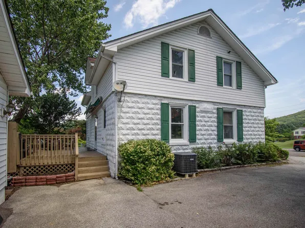 811 W Rock Rd, Radford, VA 24141