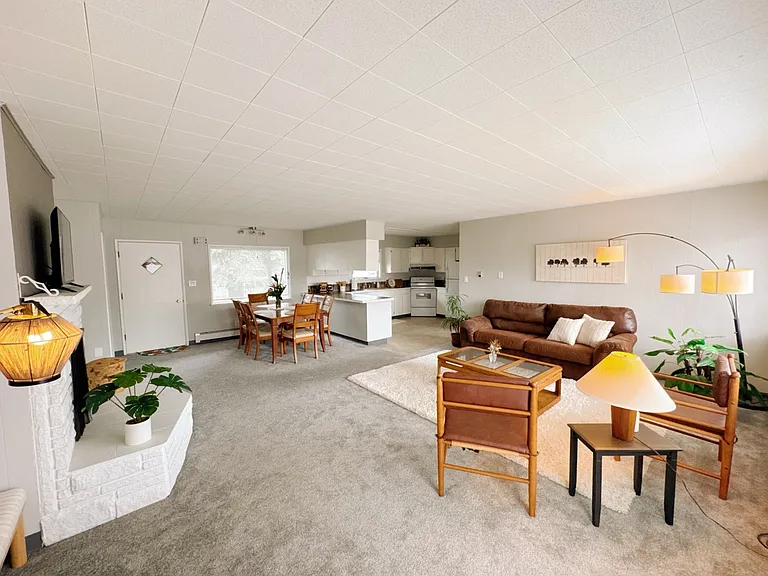 5925 Franklin Dr #1 — Photo 3