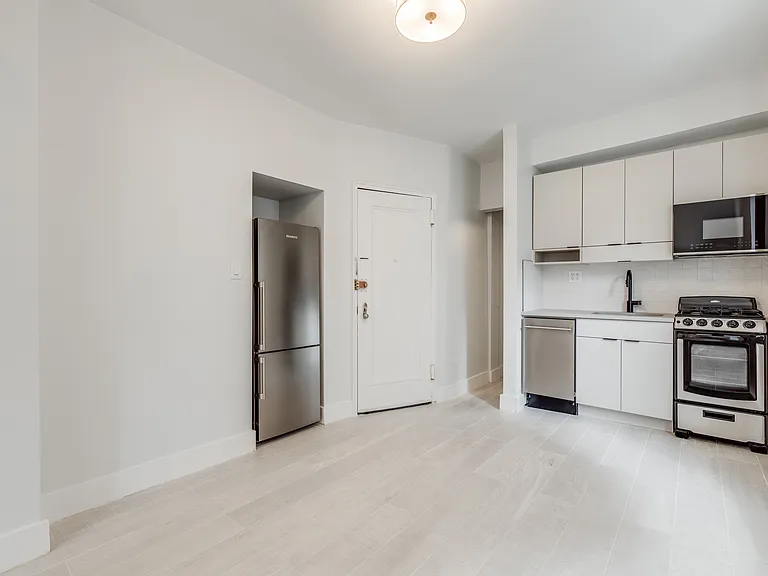 1409 York Ave #2A — Photo 7