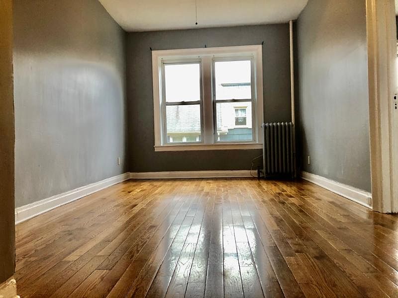 2nd image of 733 Avenue A #3Z