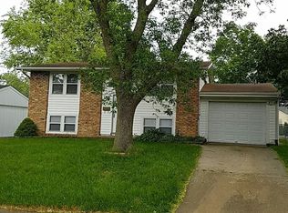 2024 N Evandale Dr, Decatur, IL 62526