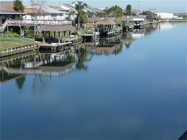 2nd image of 1087 Redfish St