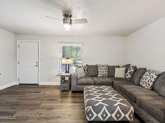 3rd image of 1550 E 2nd St #94