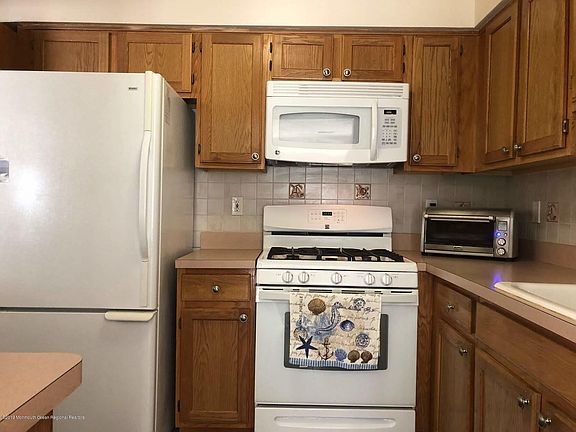 5th image of 1203 Gardenia Dr