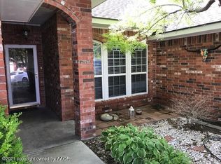 2910 Harvard Dr, Perryton, TX 79070