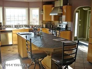 3rd image of 7708 Yakima Valley Hwy