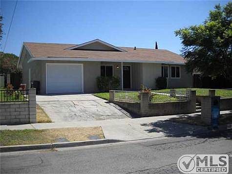 1st image of 1715 Manor Dr