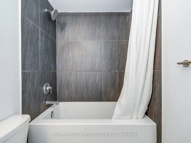 251 Manitoba St #914 — Photo 31