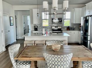 187 Winding River Dr, Johns Island, SC 29455