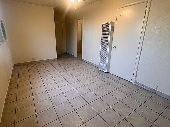 5th image of 1009 1/2 Norwalk St