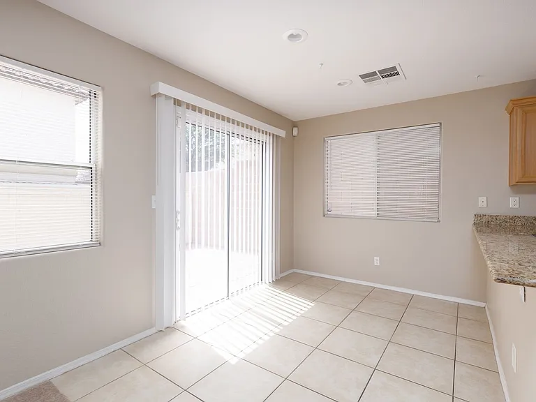 791 Sunrise Crossing St — Photo 8