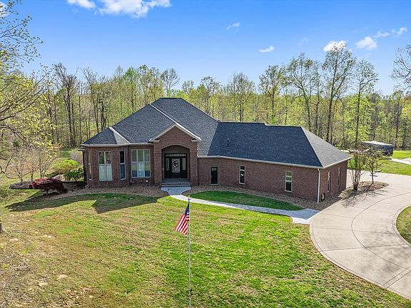 3rd image of 350 Applewood Dr