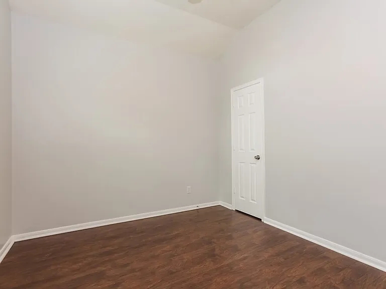 8215 Point Pendleton Dr — Photo 13