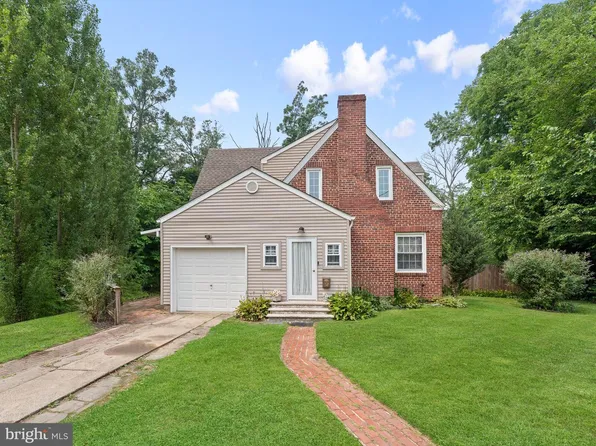 52 Devon Rd, Mount Holly, NJ 08060
