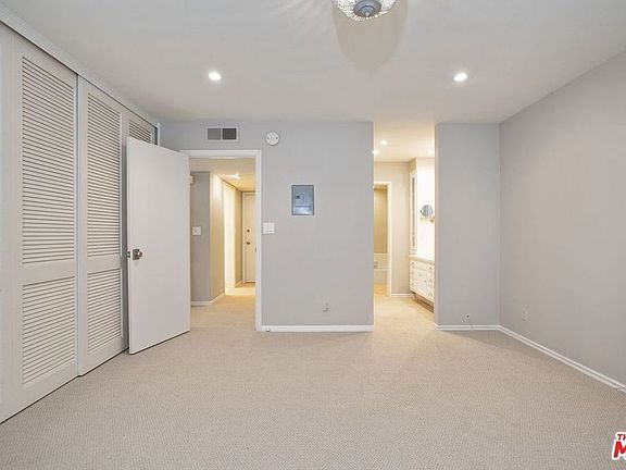 2nd image of 6736 Hillpark Dr APT 301-4