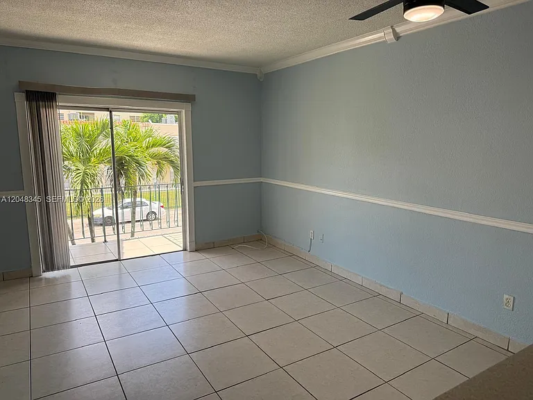 1350 W 53rd St #29 — Photo 12