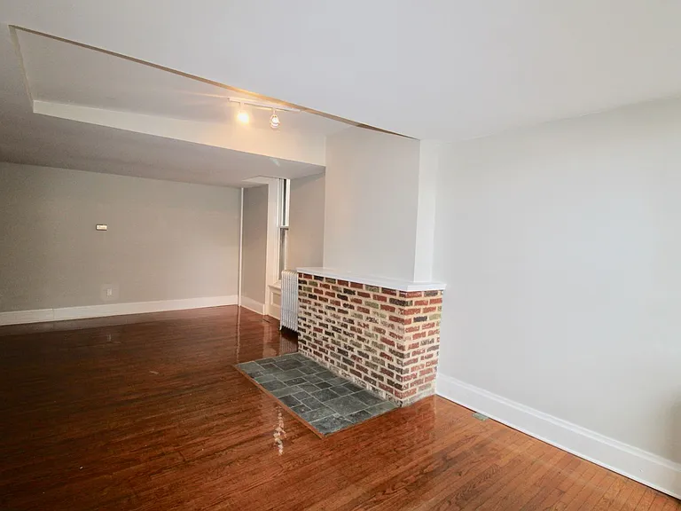 1616 Green St — Photo 8