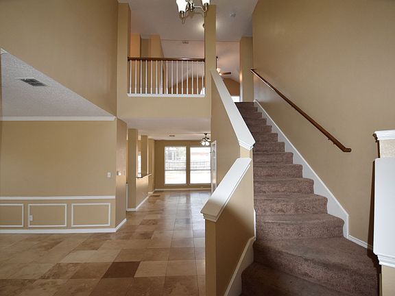 4th image of 5708 Rockport Ln