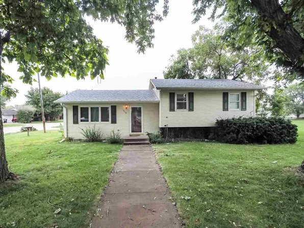 1215 N 9th St, Norfolk, NE 68701
