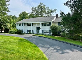 11 E Gate Rd, Danbury, CT 06811