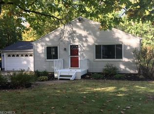 2754 Oak St, Willoughby Hills, OH 44094