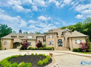 222 N Robinson Rd, Hartselle, AL 35640