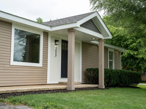 300 W Alabama Ave, Casey, IL 62420