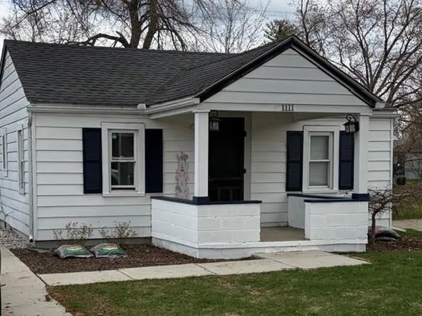 1111 Vermont Dr, Troy, MI 48083