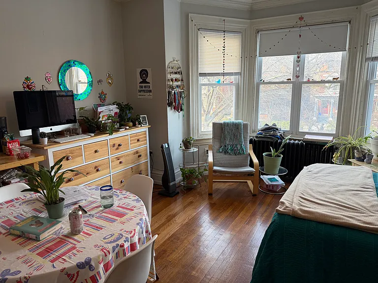 4636 Spruce St #2F — Photo 6